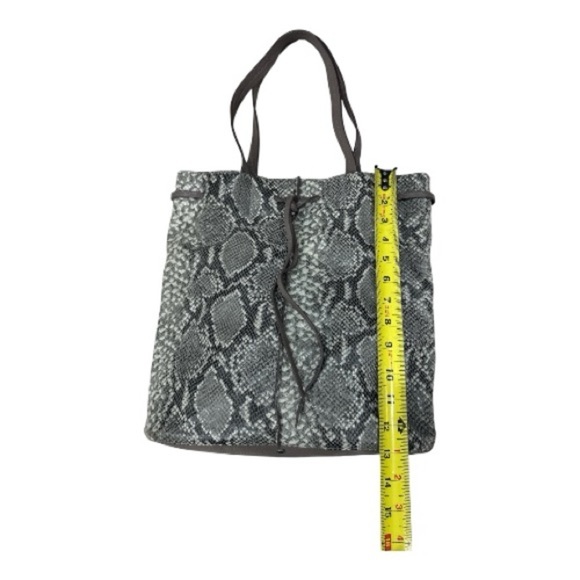 Banana Republic Gray Snake Print Tote - Picture 4 of 9